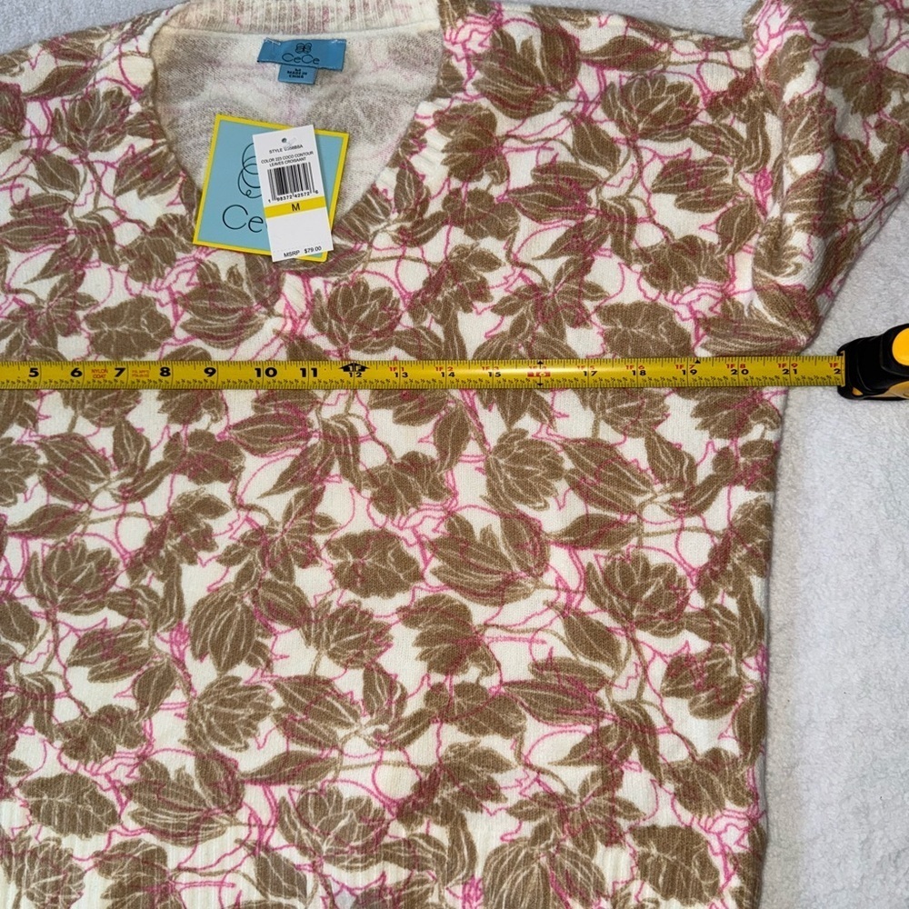 CeCe Women  Medium V-Neck Sweater Soft Knit Beige Pink Leaf Pattern Pullover NWT - Picture 8 of 12